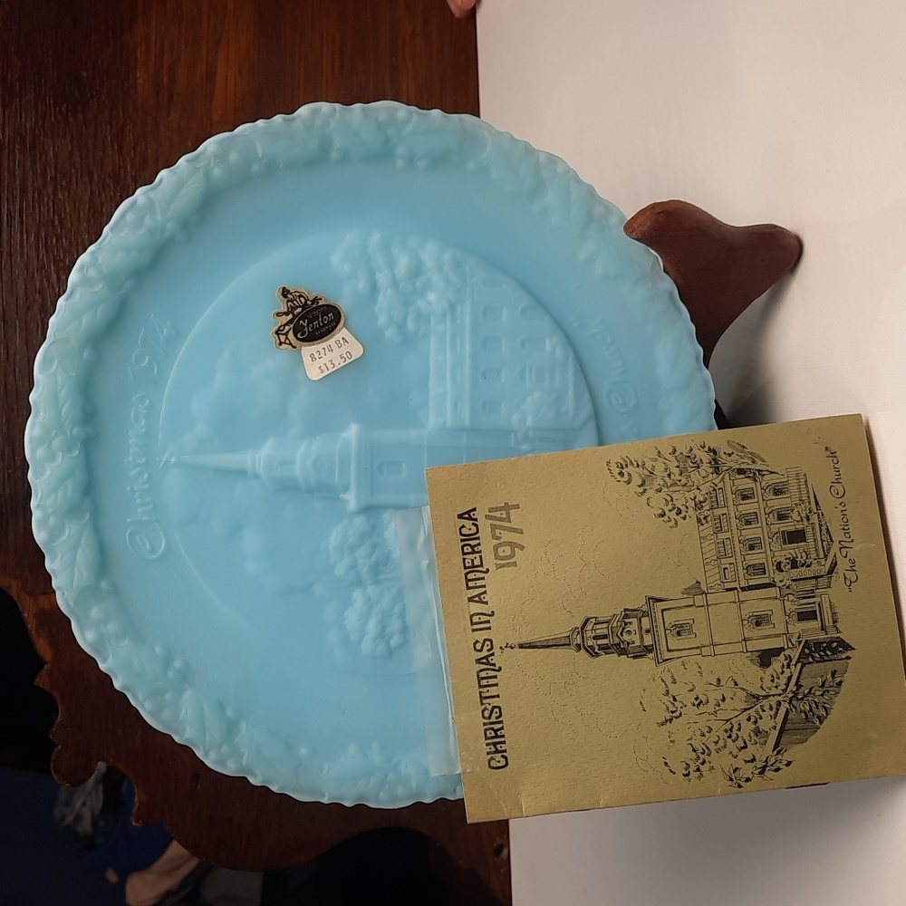"The Nations" Church Fenton Christmas plate 1974 vintage